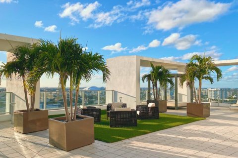 Copropriété à louer à Miami, Floride: 2 chambres, 95.13 m2 № 1935146 - photo 14