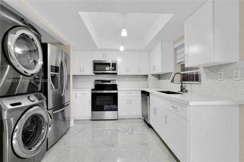 Touwnhouse à vendre à Cooper City, Floride: 3 chambres, 135.54 m2 № 1922961 - photo 4