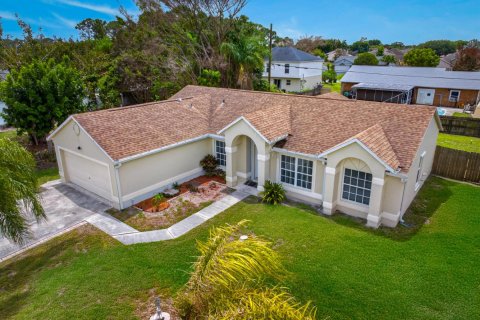 Villa ou maison à vendre à Port St. Lucie, Floride: 3 chambres, 147.25 m2 № 2086021 - photo 17