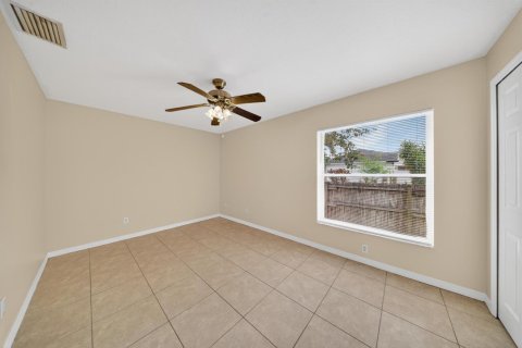 Villa ou maison à vendre à Port St. Lucie, Floride: 3 chambres, 147.25 m2 № 2086021 - photo 10