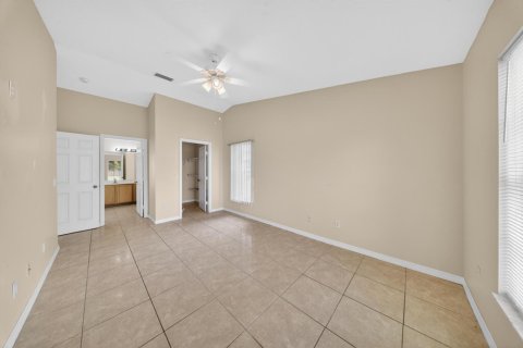 Villa ou maison à vendre à Port St. Lucie, Floride: 3 chambres, 147.25 m2 № 2086021 - photo 13