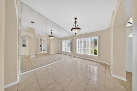 Villa ou maison à vendre à Port St. Lucie, Floride: 3 chambres, 147.25 m2 № 2086021 - photo 4