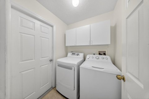 Villa ou maison à vendre à Port St. Lucie, Floride: 3 chambres, 147.25 m2 № 2086021 - photo 16