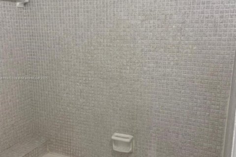 Apartamento en alquiler en Oakland Park, Florida, 1 dormitorio, 70.61 m2 № 1953600 - foto 19