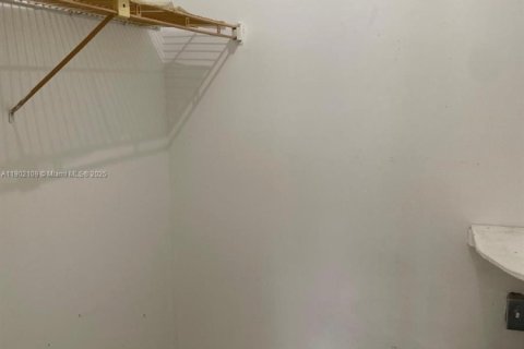 Apartamento en alquiler en Oakland Park, Florida, 1 dormitorio, 70.61 m2 № 1953600 - foto 16