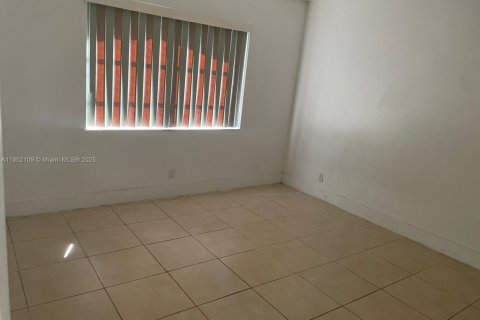Apartamento en alquiler en Oakland Park, Florida, 1 dormitorio, 70.61 m2 № 1953600 - foto 15