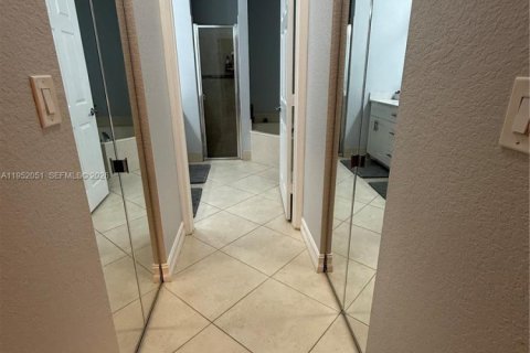 Casa en venta en Sunrise, Florida, 2 dormitorios, 134.89 m2 № 2006459 - foto 12