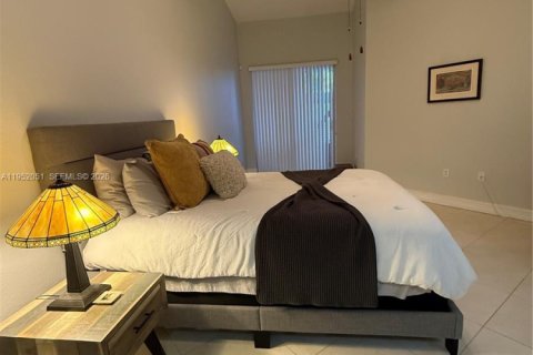 Casa en venta en Sunrise, Florida, 2 dormitorios, 134.89 m2 № 2006459 - foto 9