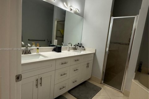 Casa en venta en Sunrise, Florida, 2 dormitorios, 134.89 m2 № 2006459 - foto 13