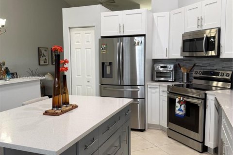 Casa en venta en Sunrise, Florida, 2 dormitorios, 134.89 m2 № 2006459 - foto 6