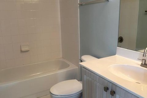 Apartamento en alquiler en Cape Coral, Florida, 2 dormitorios, 89.93 m2 № 2114210 - foto 5