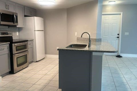Apartamento en alquiler en Cape Coral, Florida, 2 dormitorios, 89.93 m2 № 2114210 - foto 3