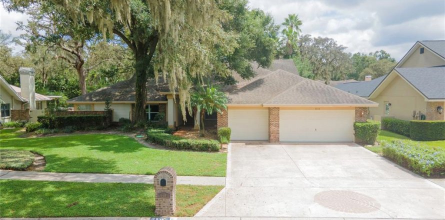 House in Valrico, Florida 4 bedrooms, 245.35 sq.m. № 1914818