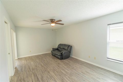 House in Valrico, Florida 4 bedrooms, 245.35 sq.m. № 1914818 - photo 25