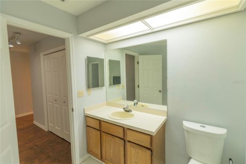 House in Valrico, Florida 4 bedrooms, 245.35 sq.m. № 1914818 - photo 30