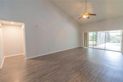 House in Valrico, Florida 4 bedrooms, 245.35 sq.m. № 1914818 - photo 10