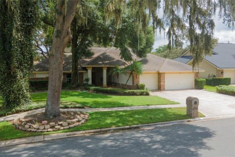 House in Valrico, Florida 4 bedrooms, 245.35 sq.m. № 1914818 - photo 2