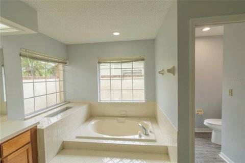 House in Valrico, Florida 4 bedrooms, 245.35 sq.m. № 1914818 - photo 23