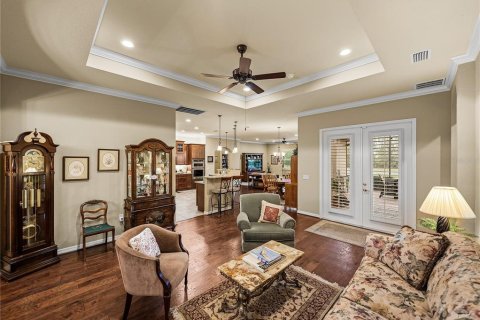 House in Winter Haven, Florida 3 bedrooms, 257.62 sq.m. № 1901832 - photo 9