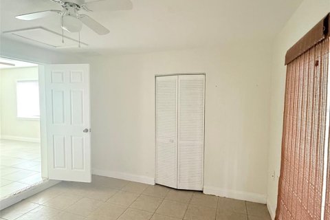Casa en alquiler en Saint Petersburg, Florida, 2 dormitorios, 73.02 m2 № 2277593 - foto 15