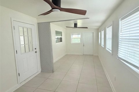 Casa en alquiler en Saint Petersburg, Florida, 2 dormitorios, 73.02 m2 № 2277593 - foto 2