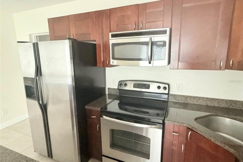 Casa en alquiler en Saint Petersburg, Florida, 2 dormitorios, 73.02 m2 № 2277593 - foto 8