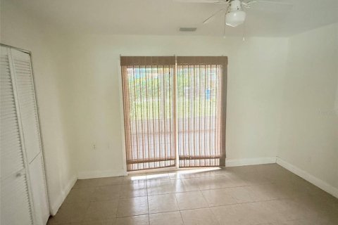 Casa en alquiler en Saint Petersburg, Florida, 2 dormitorios, 73.02 m2 № 2277593 - foto 12