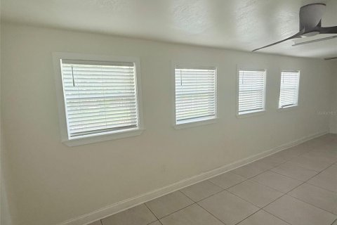 Casa en alquiler en Saint Petersburg, Florida, 2 dormitorios, 73.02 m2 № 2277593 - foto 4