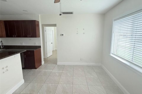 Casa en alquiler en Saint Petersburg, Florida, 2 dormitorios, 73.02 m2 № 2277593 - foto 10