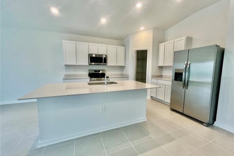 Casa en alquiler en Kissimmee, Florida, 4 dormitorios, 179.86 m2 № 1916859 - foto 3