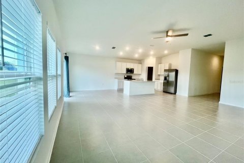 Casa en alquiler en Kissimmee, Florida, 4 dormitorios, 179.86 m2 № 1916859 - foto 5