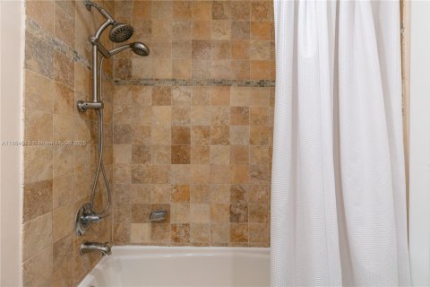 Condo in Aventura, Florida, 3 bedrooms  № 1897501 - photo 14