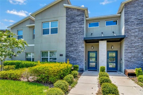 Townhouse in Davenport, Florida 4 bedrooms, 177.81 sq.m. № 1812512 - photo 1