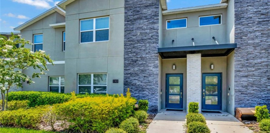 Townhouse in Davenport, Florida 4 bedrooms, 177.81 sq.m. № 1812512
