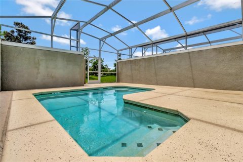 Townhouse in Davenport, Florida 4 bedrooms, 177.81 sq.m. № 1812512 - photo 27