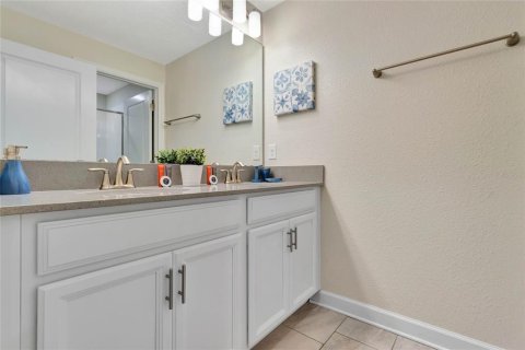 Townhouse in Davenport, Florida 4 bedrooms, 177.81 sq.m. № 1812512 - photo 19