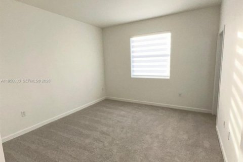 Townhouse in Homestead, Florida 3 bedrooms, 131.36 sq.m. № 2005845 - photo 11