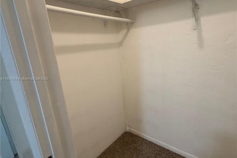 Villa ou maison à louer à Deerfield Beach, Floride: 2 chambres, 210.52 m2 № 1976039 - photo 6