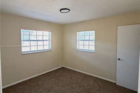 Villa ou maison à louer à Deerfield Beach, Floride: 2 chambres, 210.52 m2 № 1976039 - photo 3