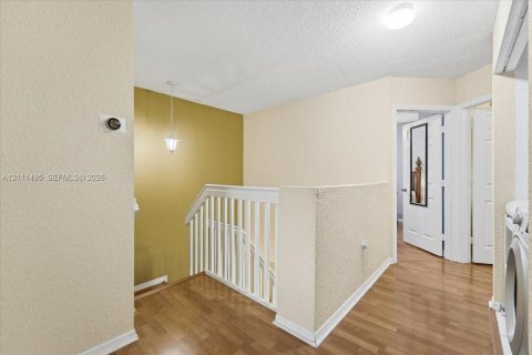 Townhouse in Sunrise, Florida 3 bedrooms, 128.58 sq.m. № 2432272 - photo 10