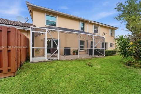 Townhouse in Sunrise, Florida 3 bedrooms, 128.58 sq.m. № 2432272 - photo 22