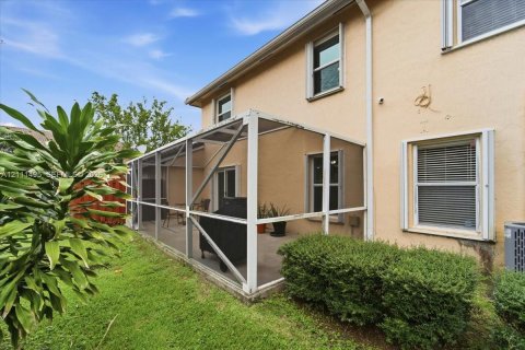 Townhouse in Sunrise, Florida 3 bedrooms, 128.58 sq.m. № 2432272 - photo 23