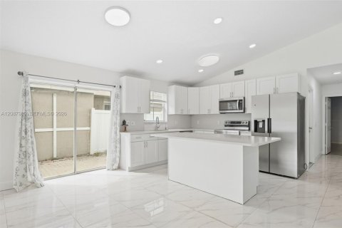 Casa en venta en Margate, Florida, 3 dormitorios, 111.02 m2 № 2363654 - foto 12