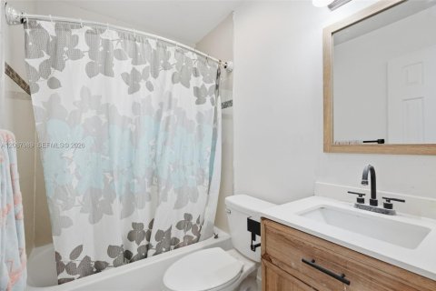 Casa en venta en Margate, Florida, 3 dormitorios, 111.02 m2 № 2363654 - foto 26