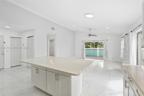 Casa en venta en Margate, Florida, 3 dormitorios, 111.02 m2 № 2363654 - foto 13
