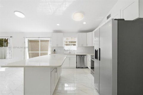 Casa en venta en Margate, Florida, 3 dormitorios, 111.02 m2 № 2363654 - foto 9