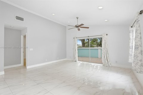 Casa en venta en Margate, Florida, 3 dormitorios, 111.02 m2 № 2363654 - foto 2
