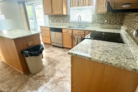 Casa en venta en Spring Hill, Florida, 3 dormitorios, 205.78 m2 № 1747125 - foto 13