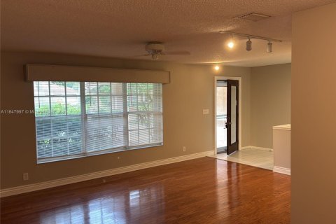 Casa en venta en Wellington, Florida, 3 dormitorios, 189.99 m2 № 1881783 - foto 3