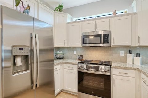 House in Bradenton, Florida 2 bedrooms, 144.65 sq.m. № 2395889 - photo 13